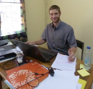 Jean travaille bureau